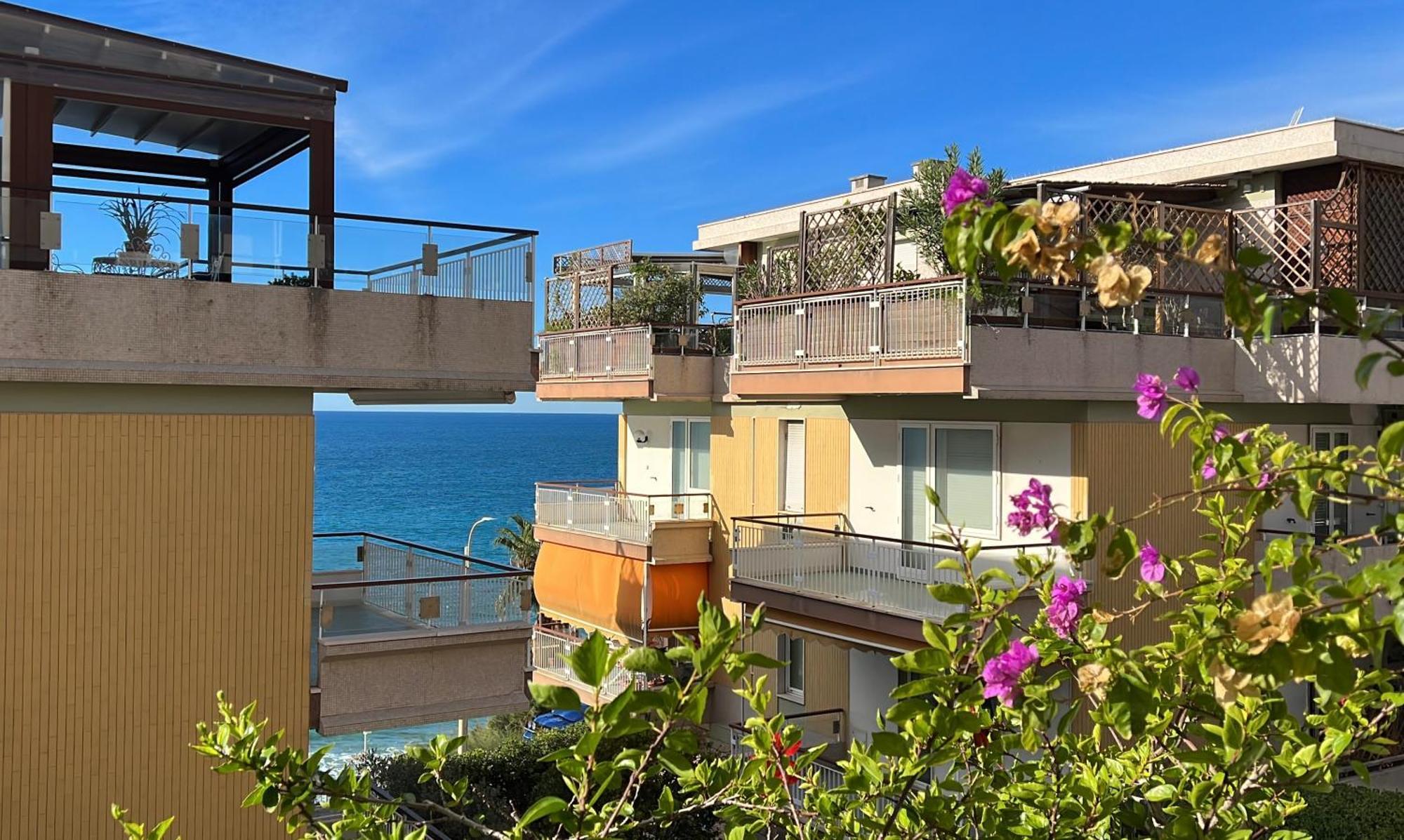 Tre Ponti Beach Apartment - Terrazzo Vista Mare Sanremo Exteriér fotografie
